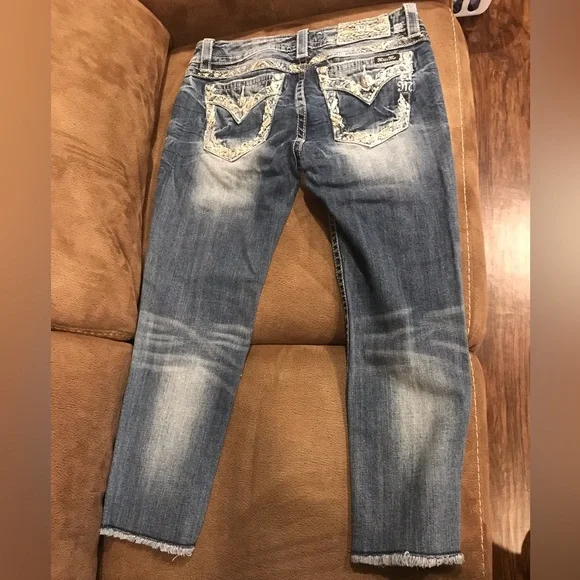 Miss Me Signature Crop - Picture 5 of 7